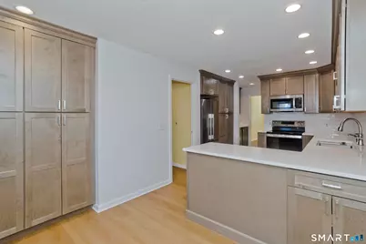 5 Caramoor Park #5, Bloomfield, CT 06002 - Photo 3