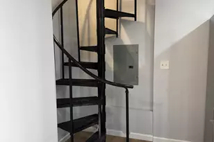 352 Hotchkiss Rd, Orange, CT 06477 - Photo 9