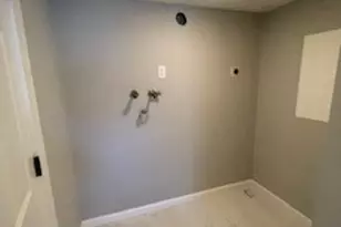 1 Hickory St, Bristol, CT 06010 - Photo 35