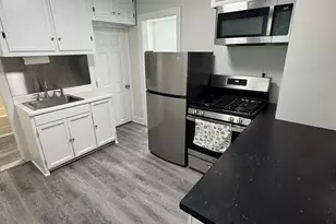 67 Hanford Ave, Bridgeport, CT 06605 - Photo 3