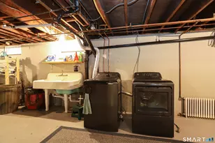 8 Housman St, Danbury, CT 06810 - Photo 25