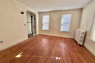 1082 Townsend Ave, New Haven, CT 06512 - Photo 3