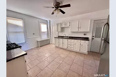 1082 Townsend Avenue #1st Floor, New Haven, CT 06512 - Photo 5