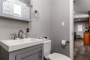 190 Elmwood Dr, Meriden, CT 06450 - Photo 23