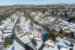 190 Elmwood Dr, Meriden, CT 06450 - Photo 37