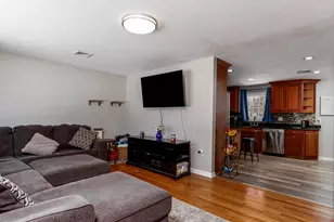 190 Elmwood Dr, Meriden, CT 06450 - Photo 7