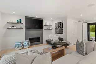 200 Hillspoint Rd, Westport, CT 06880 - Photo 9