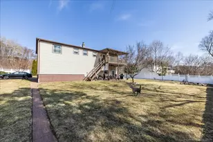 810 Roosevelt Dr, Derby, CT 06418 - Photo 29