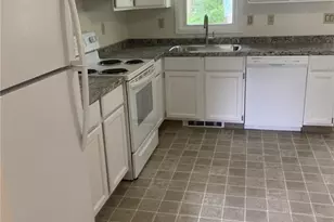 44 Elizabeth St, Kent, CT 06875 - Photo 3