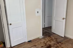 305 Granby St, Hartford, CT 06112 - Photo 13