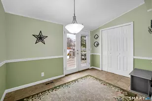 6 Norwich Ln, East Hartford, CT 06118 - Photo 13