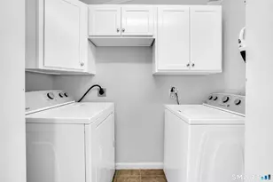 6 Norwich Ln, East Hartford, CT 06118 - Photo 17