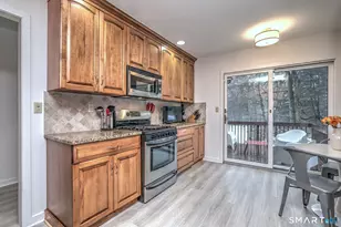 690 Forest Rd, West Haven, CT 06516 - Photo 23