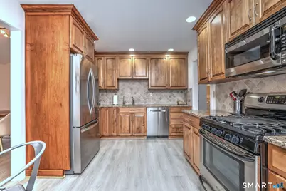 690 Forest Road #651, West Haven, CT 06516 - Photo 17