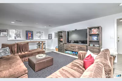 690 Forest Road #651, West Haven, CT 06516 - Photo 37