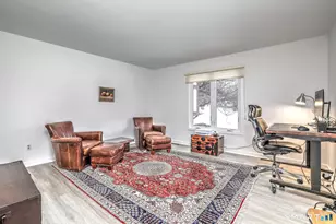 690 Forest Rd, West Haven, CT 06516 - Photo 15