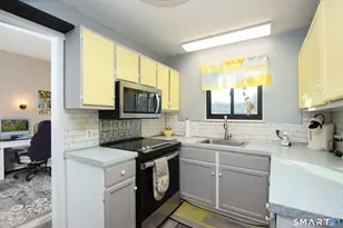 315 Heritage Vlg, Southbury, CT 06488 - Photo 5