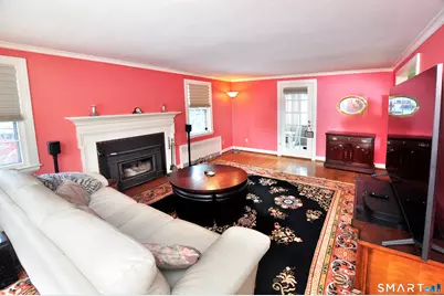 22 Tunxis Road, West Hartford, CT 06107 - Photo 9