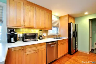 22 Tunxis Rd, West Hartford, CT 06107 - Photo 15