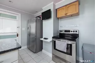 51 Rockridge Rd, Waterbury, CT 06705 - Photo 7