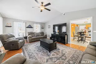 11 Lantern Ridge Rd, Beacon Falls, CT 06403 - Photo 11