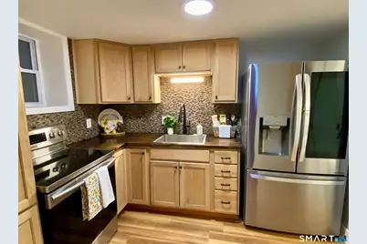 43 Vernon Avenue, Vernon, CT 06066 - Photo 3