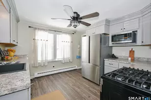 86 Doane St, Manchester, CT 06042 - Photo 5