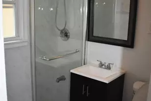 19 Vine Hill Rd, West Hartford, CT 06110 - Photo 23