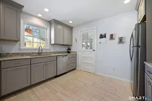 23 Warner Ave, West Haven, CT 06516 - Photo 5