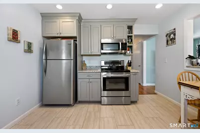 23 Warner Avenue, West Haven, CT 06516 - Photo 9