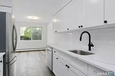 154 Cold Spring Road #APT 18, Stamford, CT 06905 - Photo 3