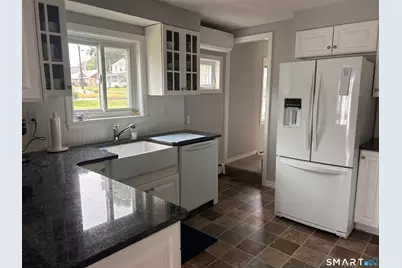 22 Indianola Road, East Lyme, CT 06357 - Photo 11