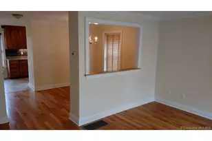 1 Hamilton St, New London, CT 06320 - Photo 7