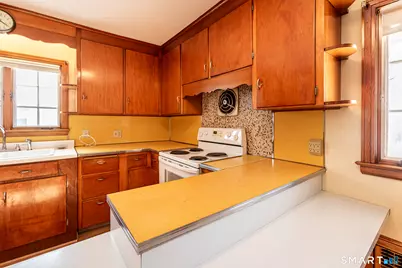 25 Nesbit Avenue, West Hartford, CT 06119 - Photo 5