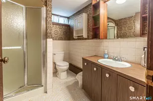 25 Nesbit Ave, West Hartford, CT 06119 - Photo 21