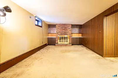 25 Nesbit Avenue, West Hartford, CT 06119 - Photo 17