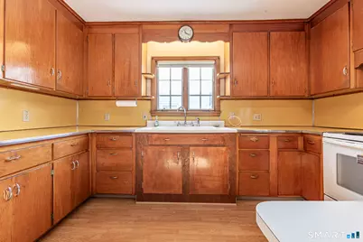 25 Nesbit Avenue, West Hartford, CT 06119 - Photo 3