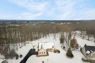 4 N Ridge Dr, Cromwell, CT 06416 - Photo 5