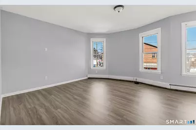 1322 Stratford Avenue, Bridgeport, CT 06607 - Photo 9