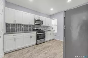 1220 Pembroke St, Bridgeport, CT 06608 - Photo 17