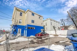 1220 Pembroke St, Bridgeport, CT 06608 - Photo 3