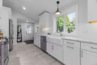 39 Gledhill Avenue, Stonington, CT 06378 - Photo 11