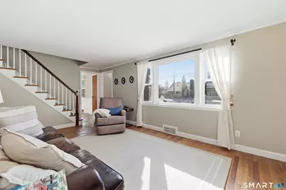 18 Saint James Street, West Hartford, CT 06119 - Photo 7