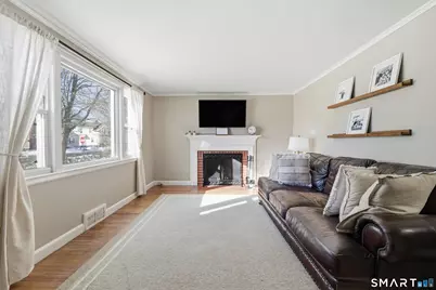 18 Saint James Street, West Hartford, CT 06119 - Photo 5