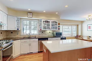 183 Coachmans Dr, Southbury, CT 06488 - Photo 7