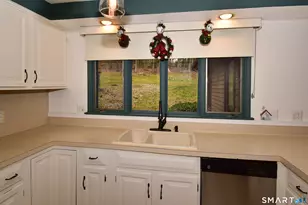 12 Austin Dr, Vernon, CT 06066 - Photo 15