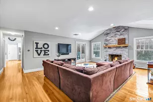 10 Doe Hollow Dr, Trumbull, CT 06611 - Photo 9