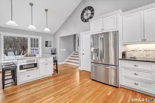 10 Doe Hollow Dr, Trumbull, CT 06611 - Photo 15