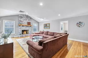 10 Doe Hollow Dr, Trumbull, CT 06611 - Photo 7