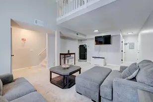 11 Concorde Way, Windsor Locks, CT 06096 - Photo 5